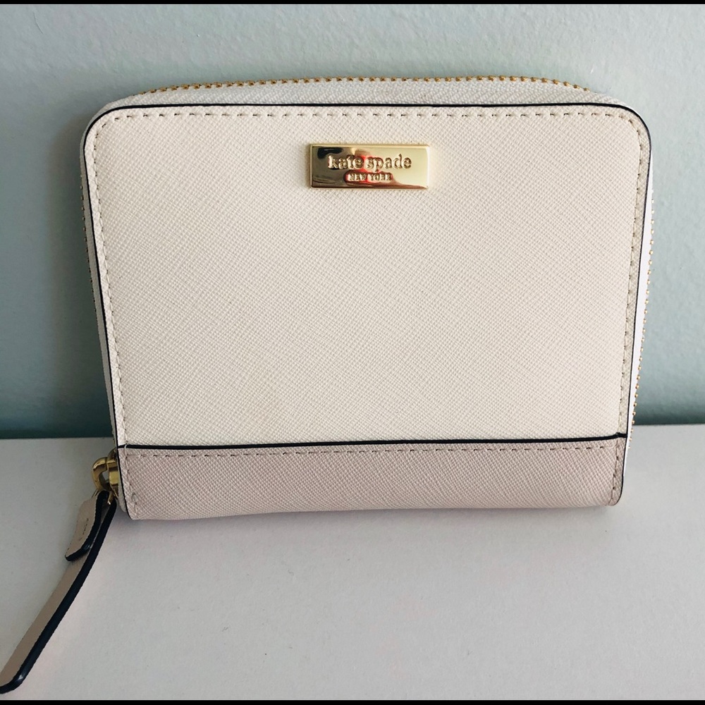Kate spade medium zip around wallet